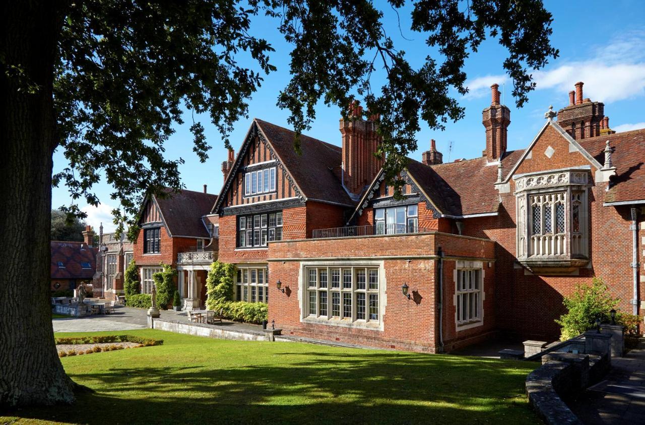 Macdonald Elmers Court 4* Lymington