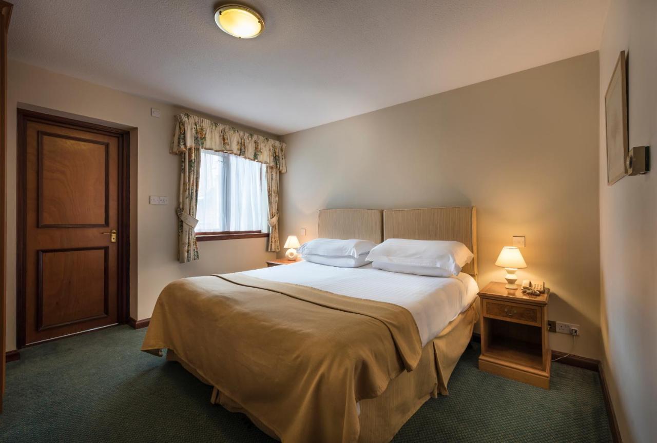 Macdonald Elmers Court Resort