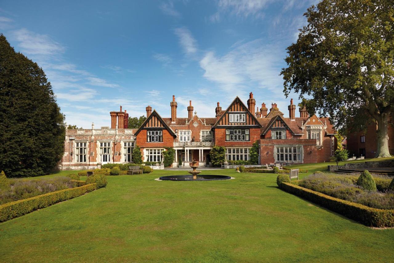 Macdonald Elmers Court 4* Lymington