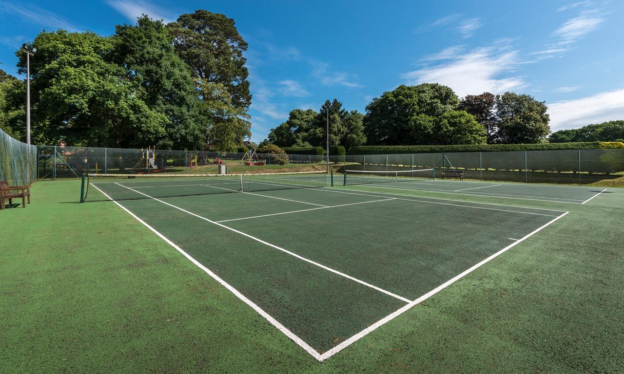Macdonald Elmers Court